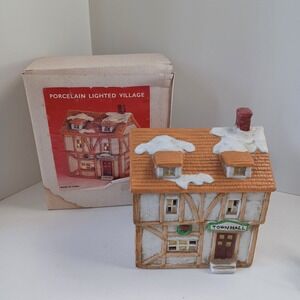 Vintage Christmas Porcelain Lighted Village Town Hall‎ No Light